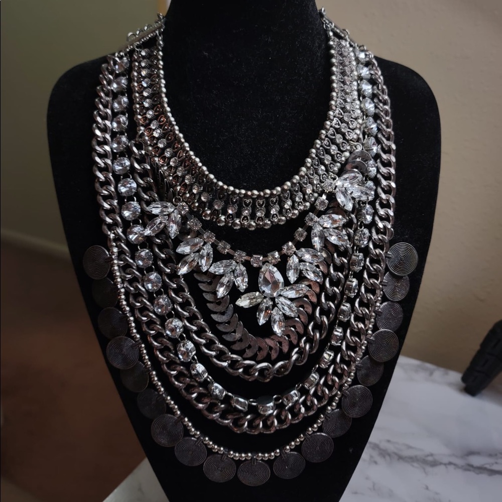Statement necklace